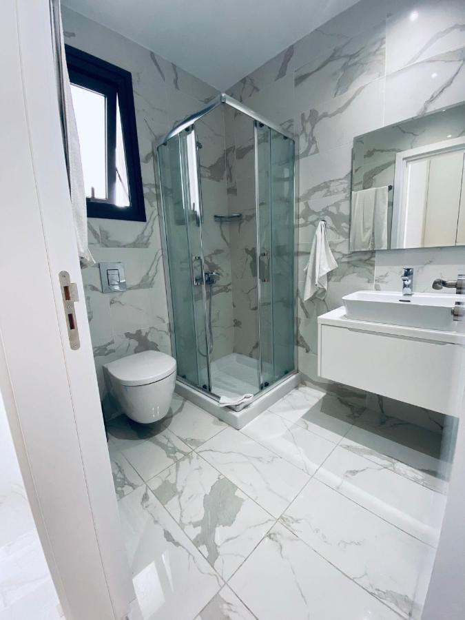 Victoria Suites Пафос Экстерьер фото