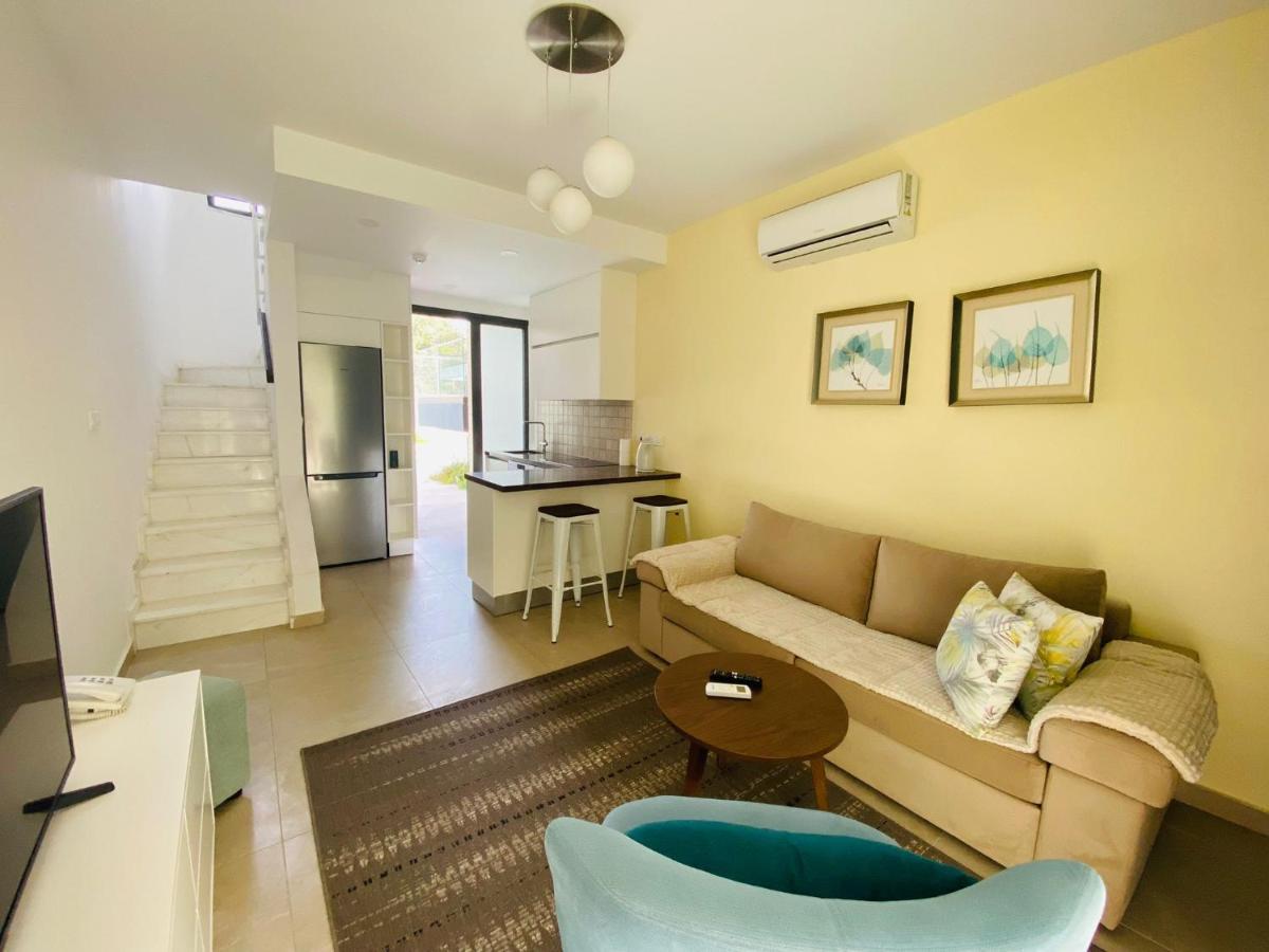 Victoria Suites Пафос Экстерьер фото