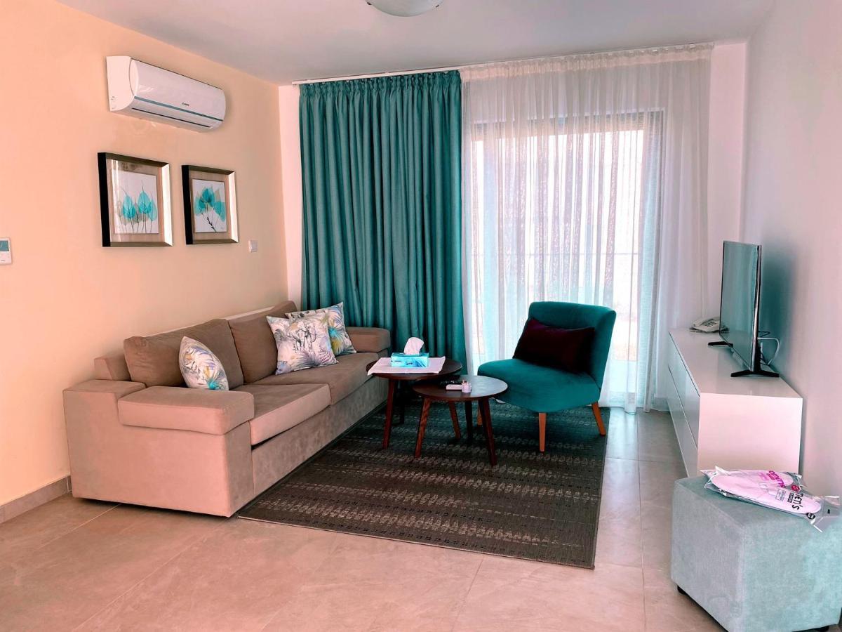 Victoria Suites Пафос Экстерьер фото